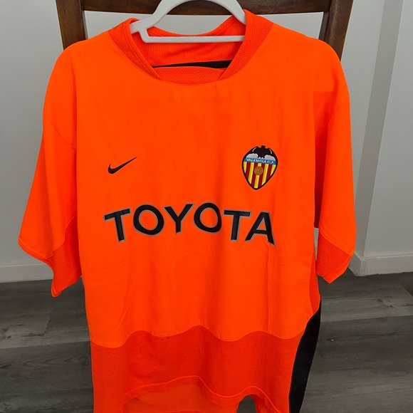 Valencia Alternative Jersey- Pablo Aimar - Picture 4 of 9